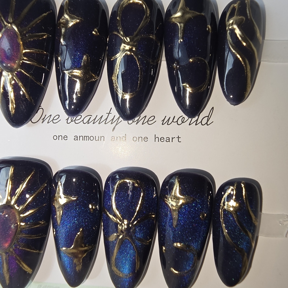 Handmade Navy and Gold Starry Nail Set - Picture 3 of 4